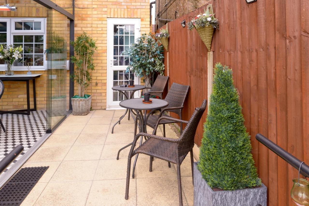Imperial Guest House Ltd. Hounslow Exterior foto